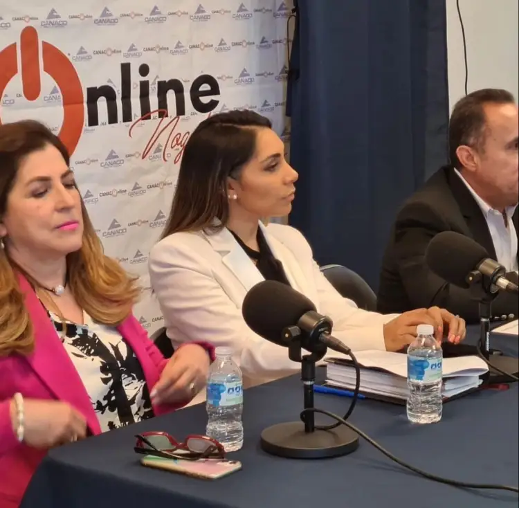 Recorre ciudad candidata por el IV Distrito por MC