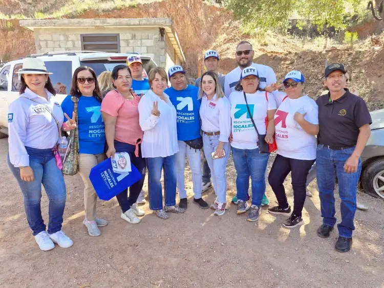 Atenderá Lety Amparano problemas de la colonia Colosio