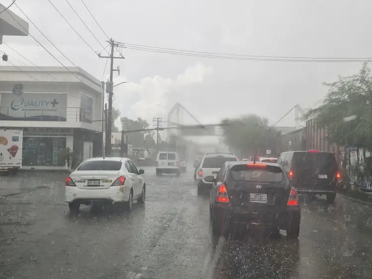 Anuncian apoyos por afectaciones en Nogales por lluvias