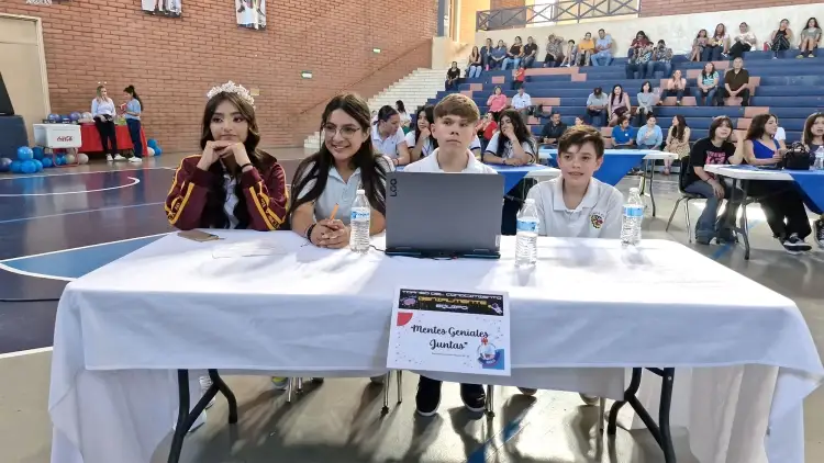 Participan estudiantes en torneo ‘GenialMente’
