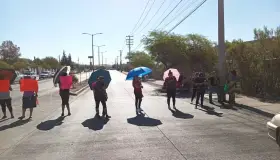 Hacen manifestación por la falta de agua en la San Miguel