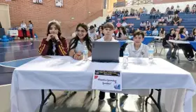 Participan estudiantes en torneo ‘GenialMente’