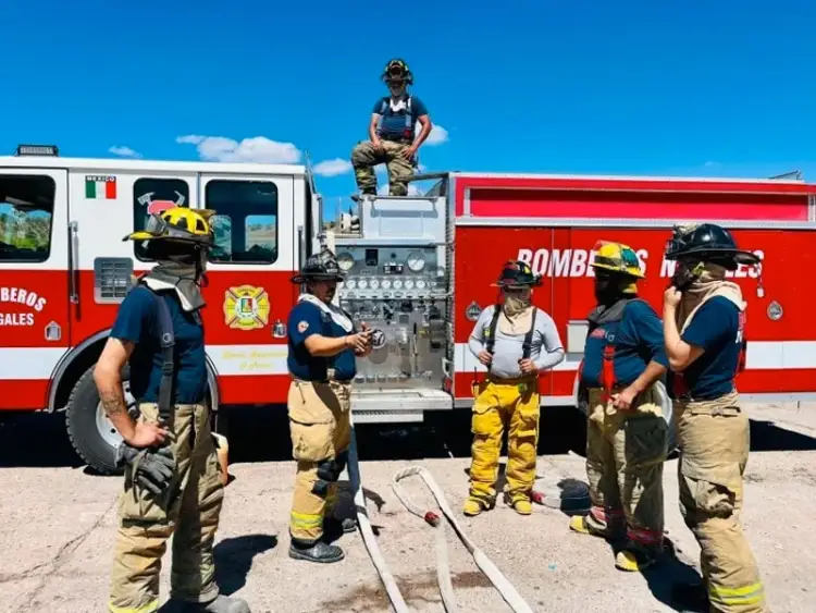 Tiene Nogales 11 bomberos más