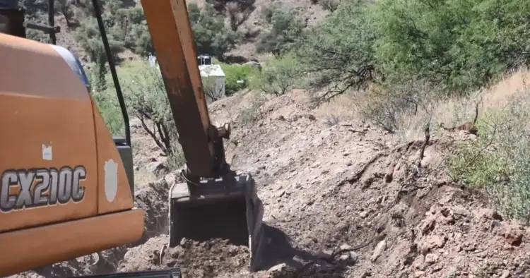 Trabajan en mejorar el abasto de agua en la San Miguel