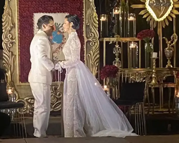 Revelan fotos de boda de Ángela Aguilar y Christian Nodal