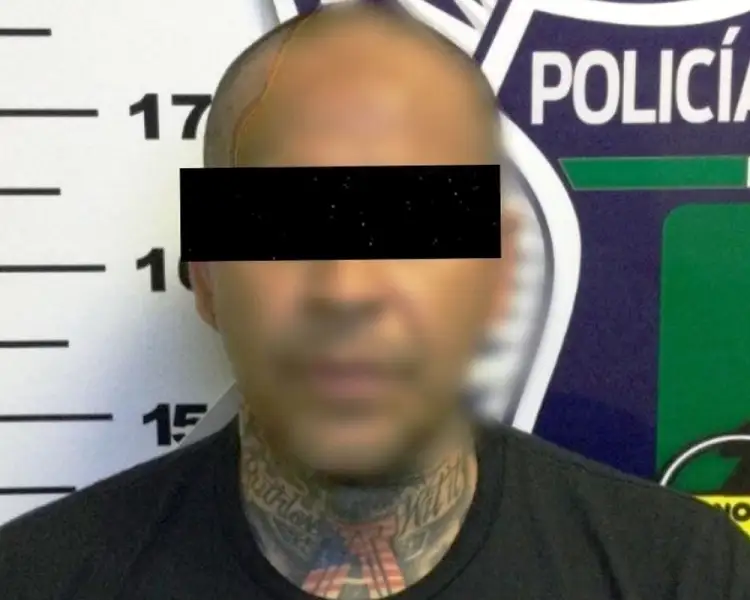 Resulta ciudadano de EU con pendientes con la justicia después de su arresto