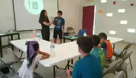 Disfrutan niños de cursos de verano en centros comunitarios