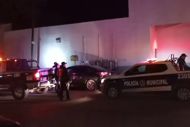 Termina hombre herido de bala al transitar por Los Encinos en Nogales