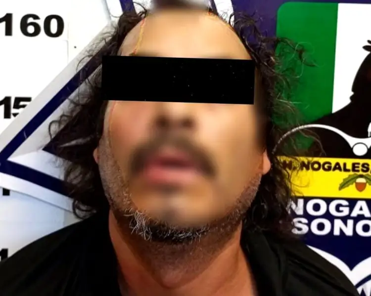 Detienen a persona armada con un cuchillo