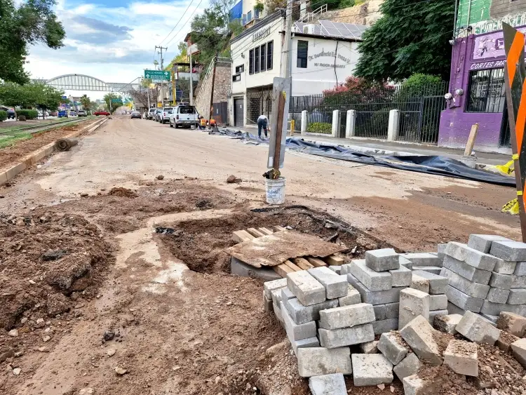 Pide Alcalde plan de acción a la Sidur por retraso en obras