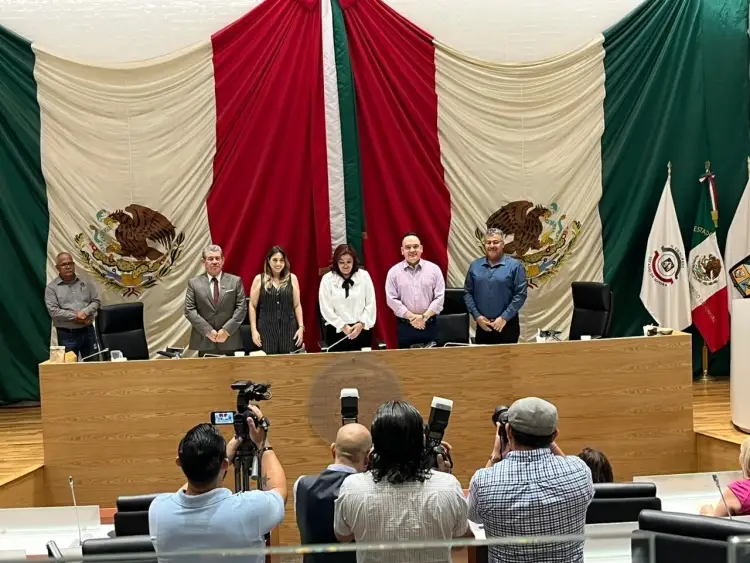 En última sesión buscan creación de Secretaría de la Mujer