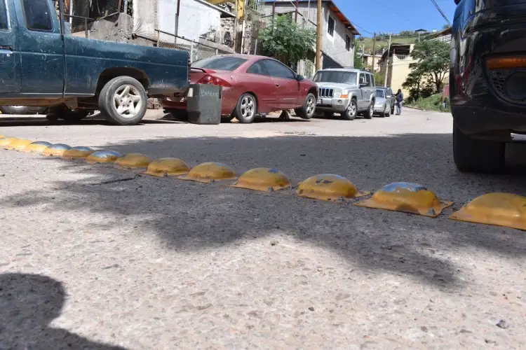 Previenen accidentes con la instalación de reductores