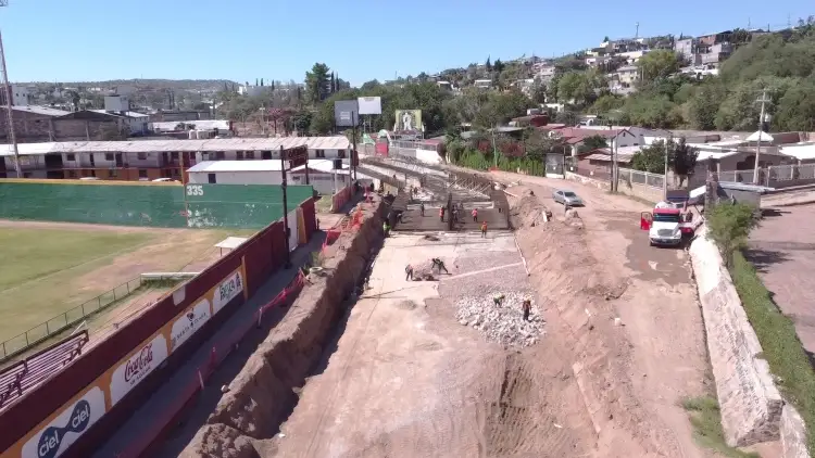 Dan ultimátum a empresas constuctoras