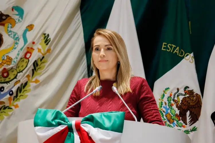 Trabaja Marcela “Maval” por los derechos de los menores