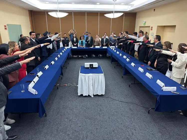 Presenta el alcalde Juan Gim Nogales a su nuevo gabinete