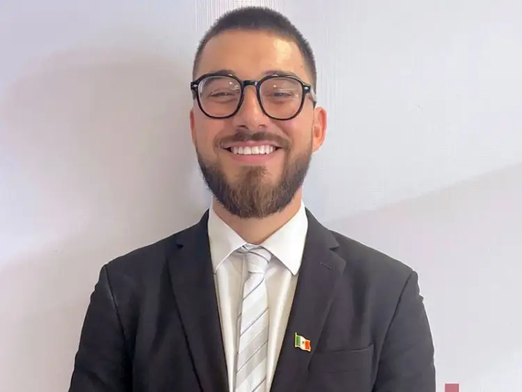 Invitan a Conferencia de doble medallista olímpico