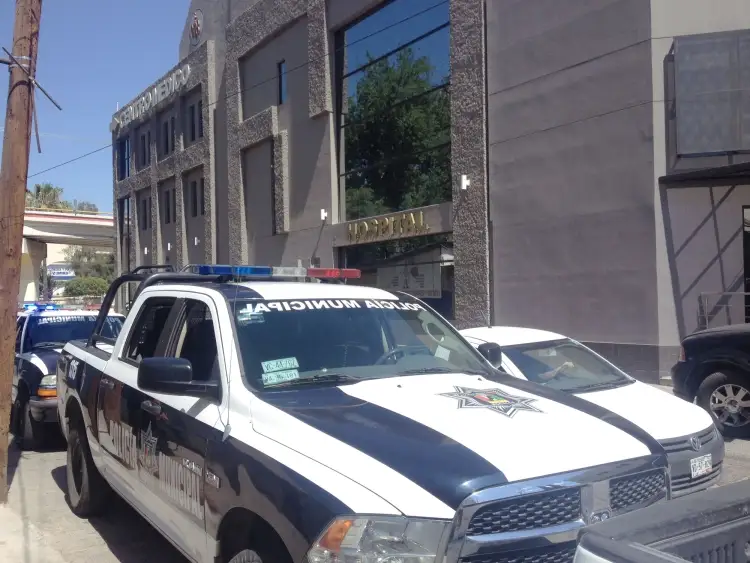 Resulta con lesiones por quemaduras al explotar tanque