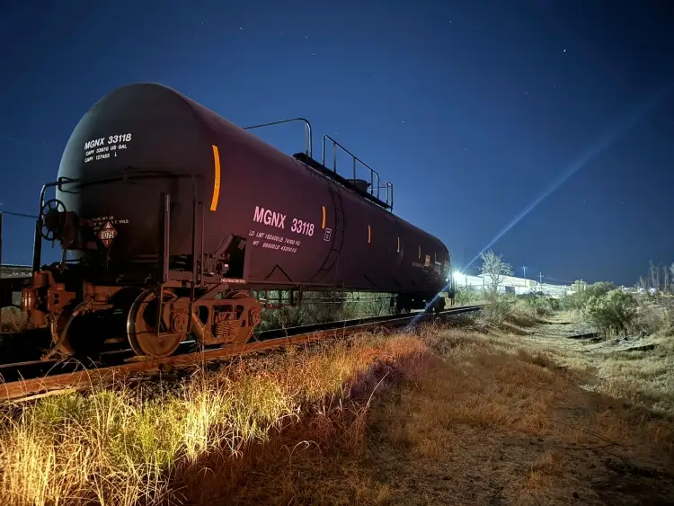 Atienden Bomberos de Nogales fuga de gas en tanque ferroviario