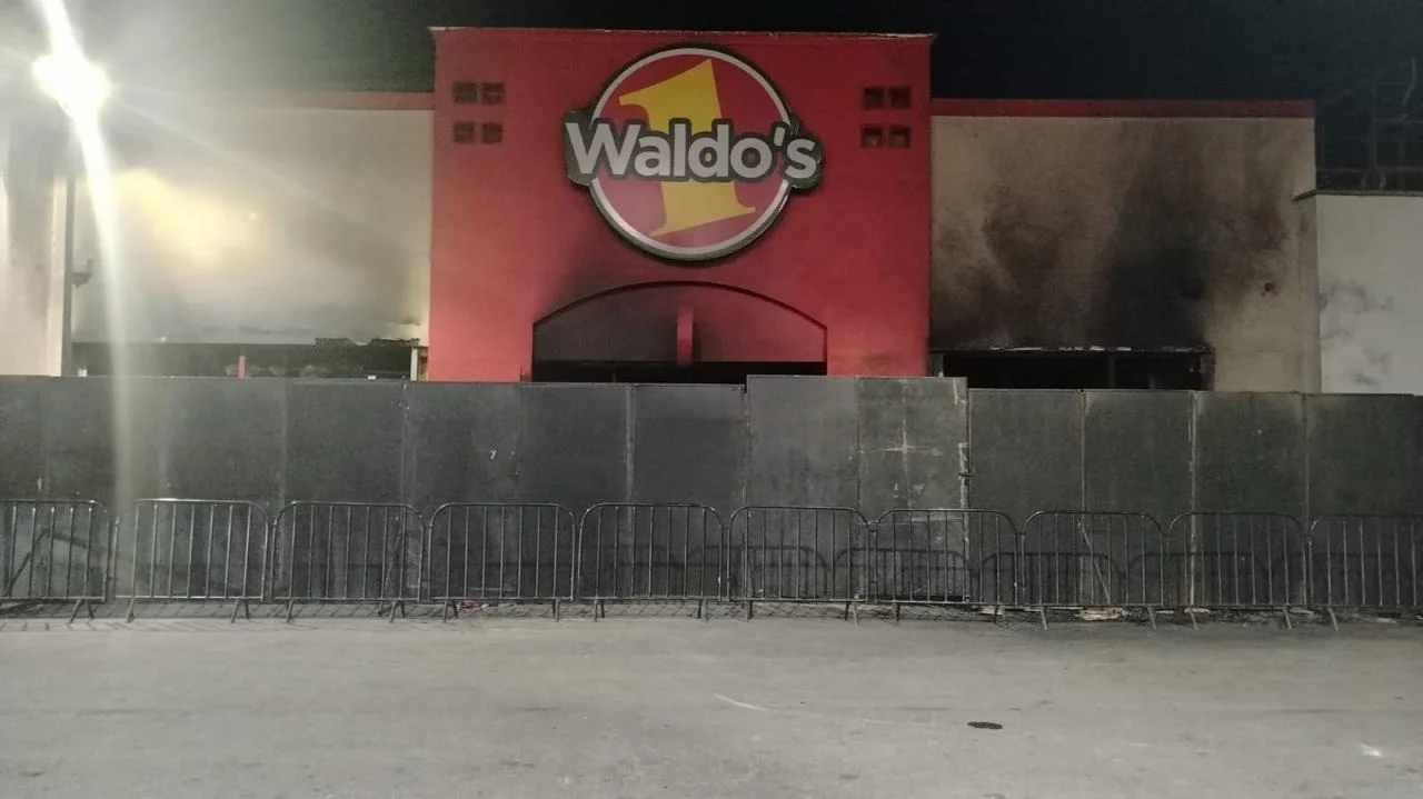 Directivos de Waldo’s declaran por siniestro en tienda de Hermosillo: FGJES