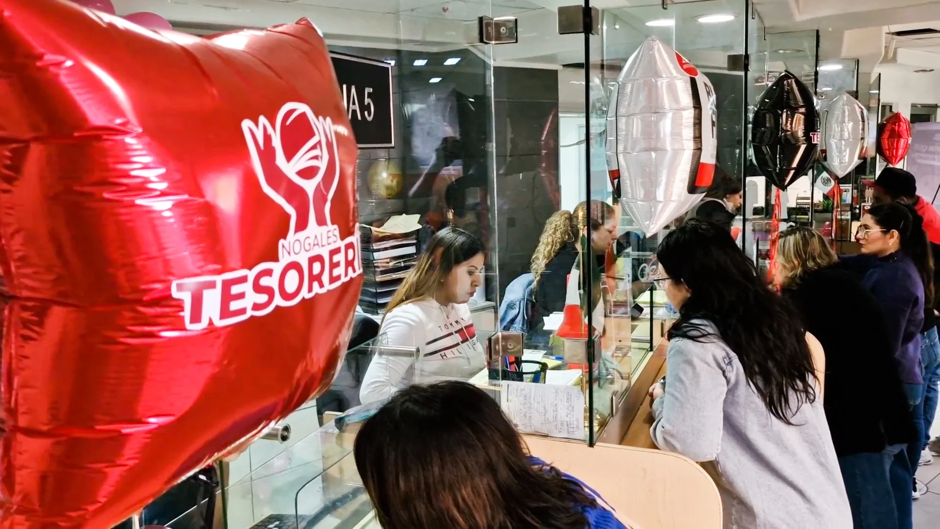 Más de mil familias regularizan su predial durante el Buen Fin en Nogales