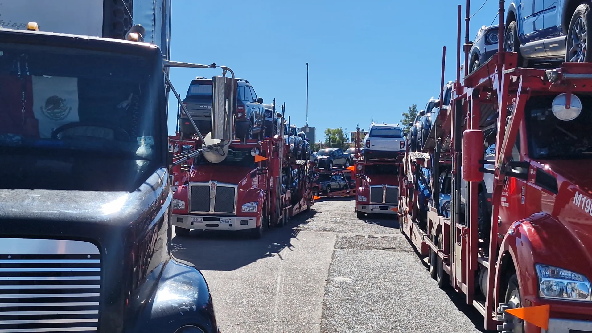 Productores mantienen bloqueo en Garita Mariposa; exigen respuesta del Gobierno Federal