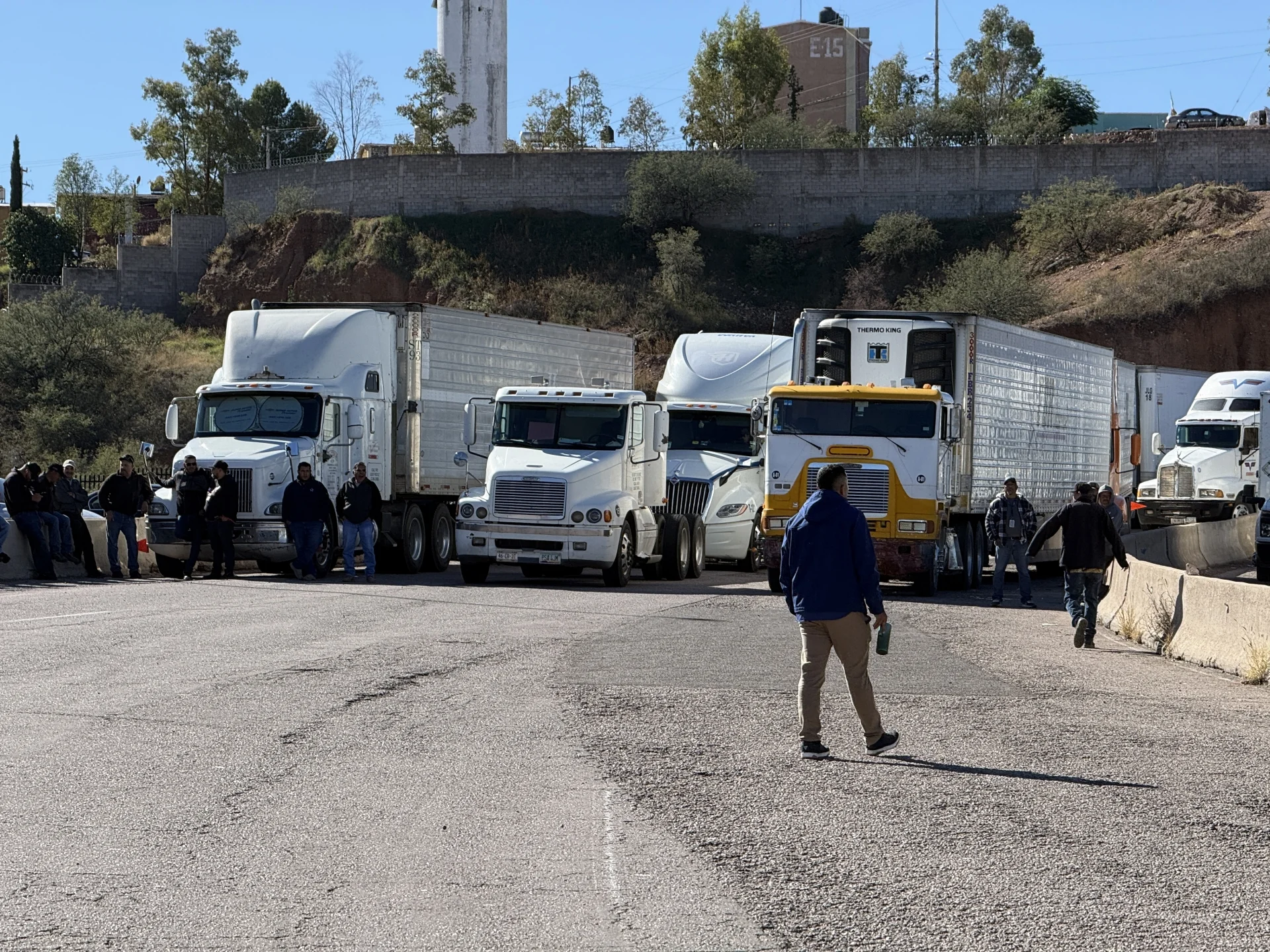 Bloqueos y cierres fronterizos ponen en jaque a la economía regional
