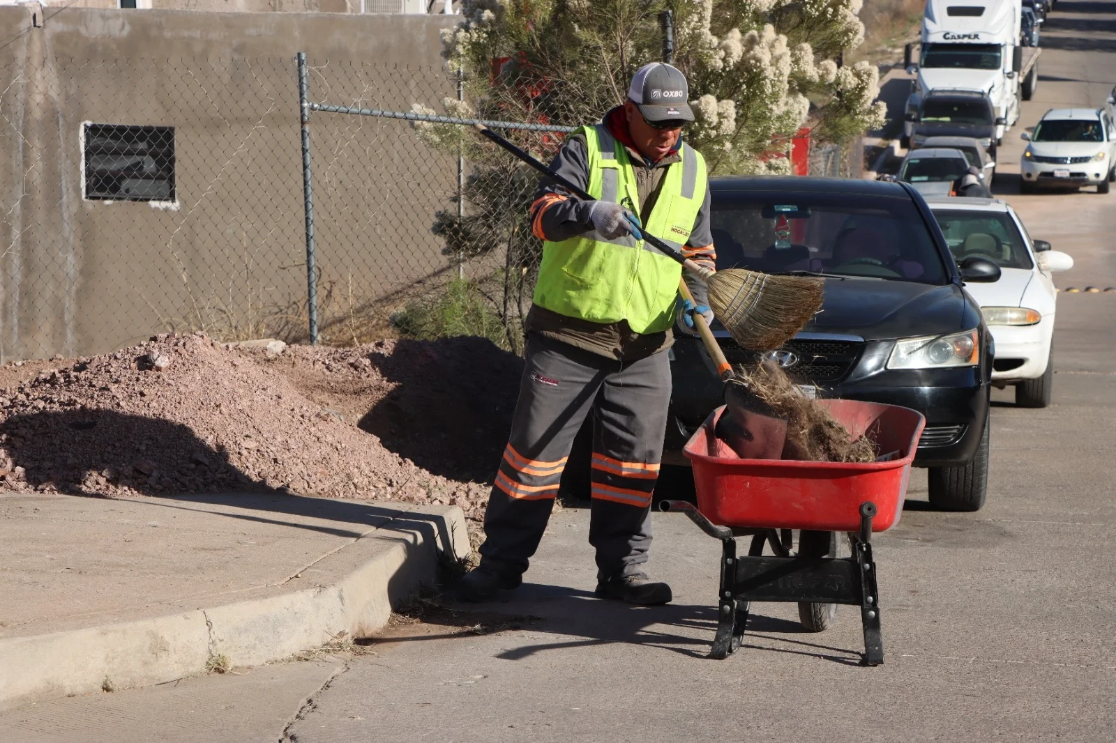Refuerzan recuperación de espacios públicos con jornada de “Sabarriendo” en San Sebastián