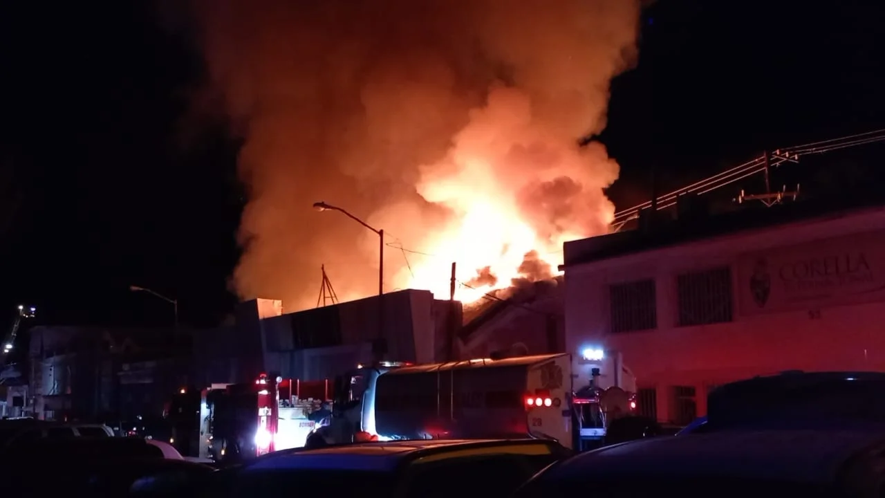 Inmueble siniestrado en calle Elías era refugio de malvivientes y punto de consumo de droga