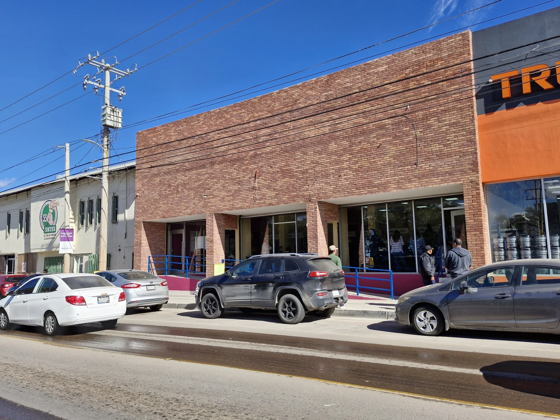 Módulo del INE cambia de ubicación; exhortan a realizar trámites antes del 23 de diciembre