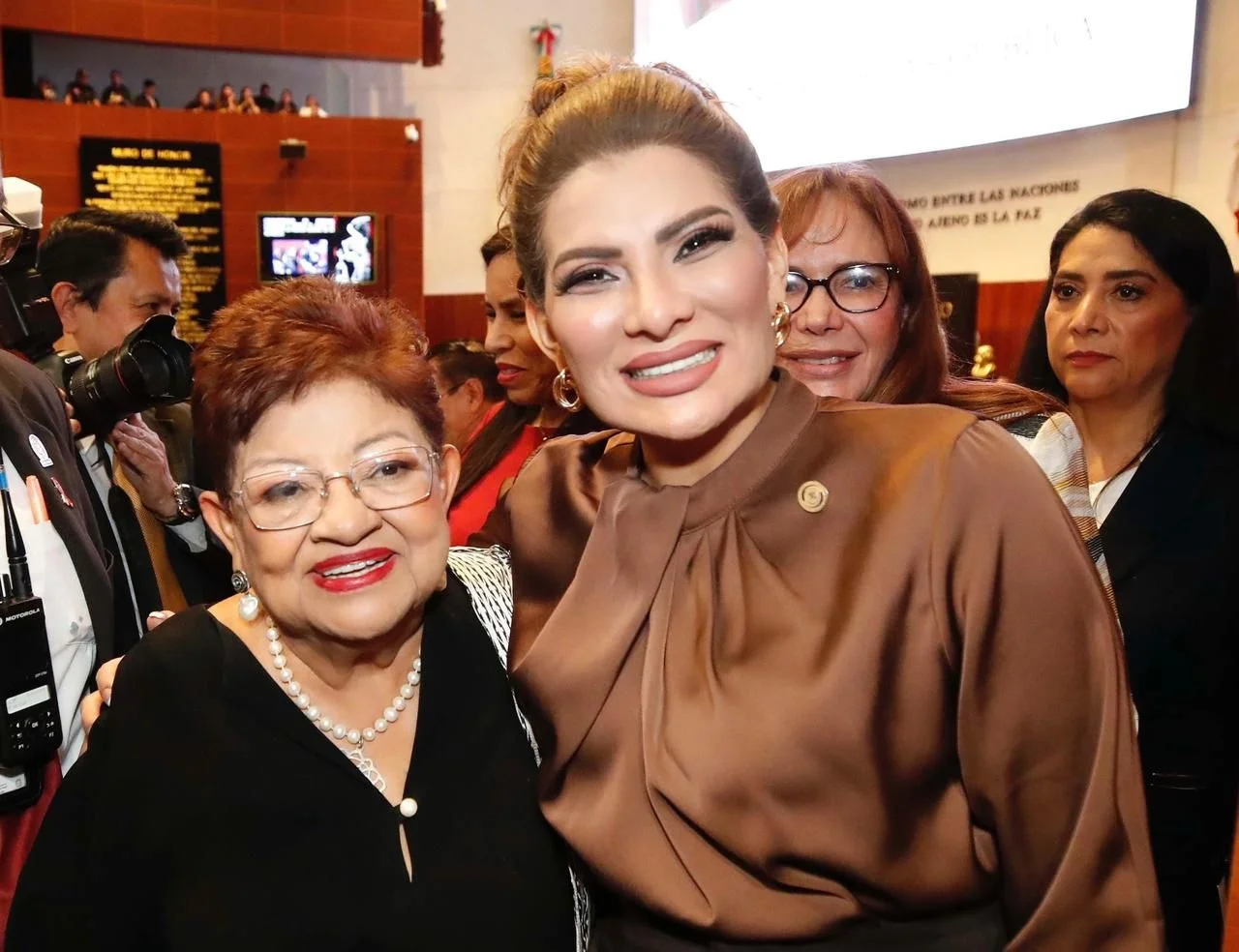 “Es tiempo de mujeres”: Valles respalda llegada de Ernestina Godoy a la Fiscalía General