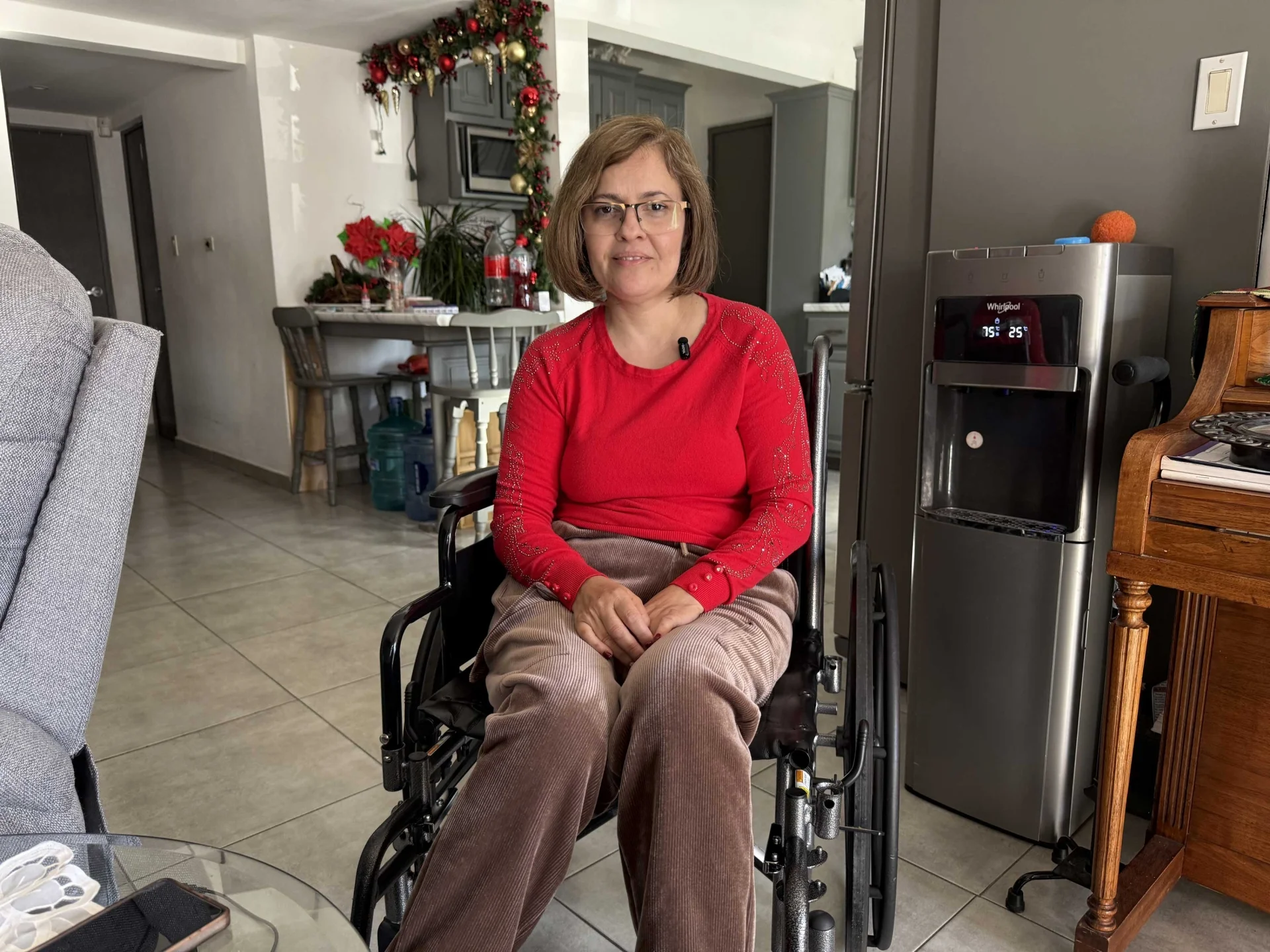 Perdió su silla de ruedas y Nogales respondió: una cadena de apoyo la ayuda a recuperarse