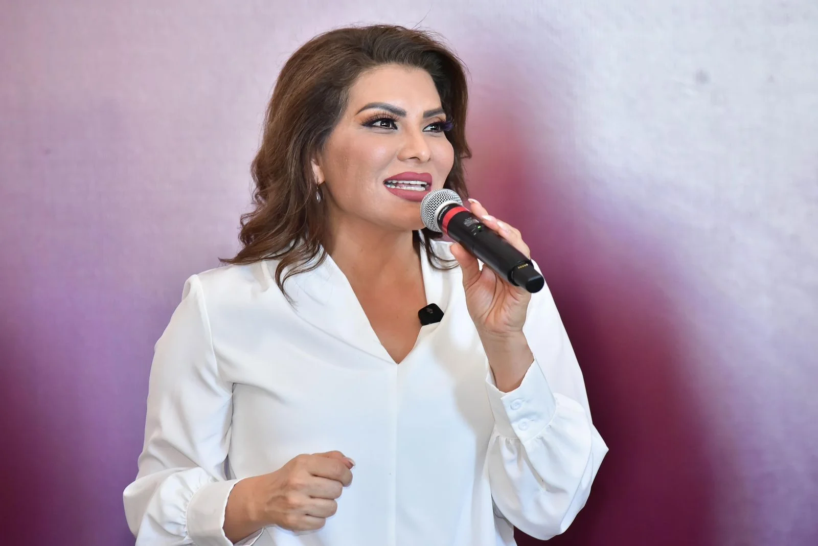 Reconoce Lorenia Valles aportación económica y social de migrantes mexicanos