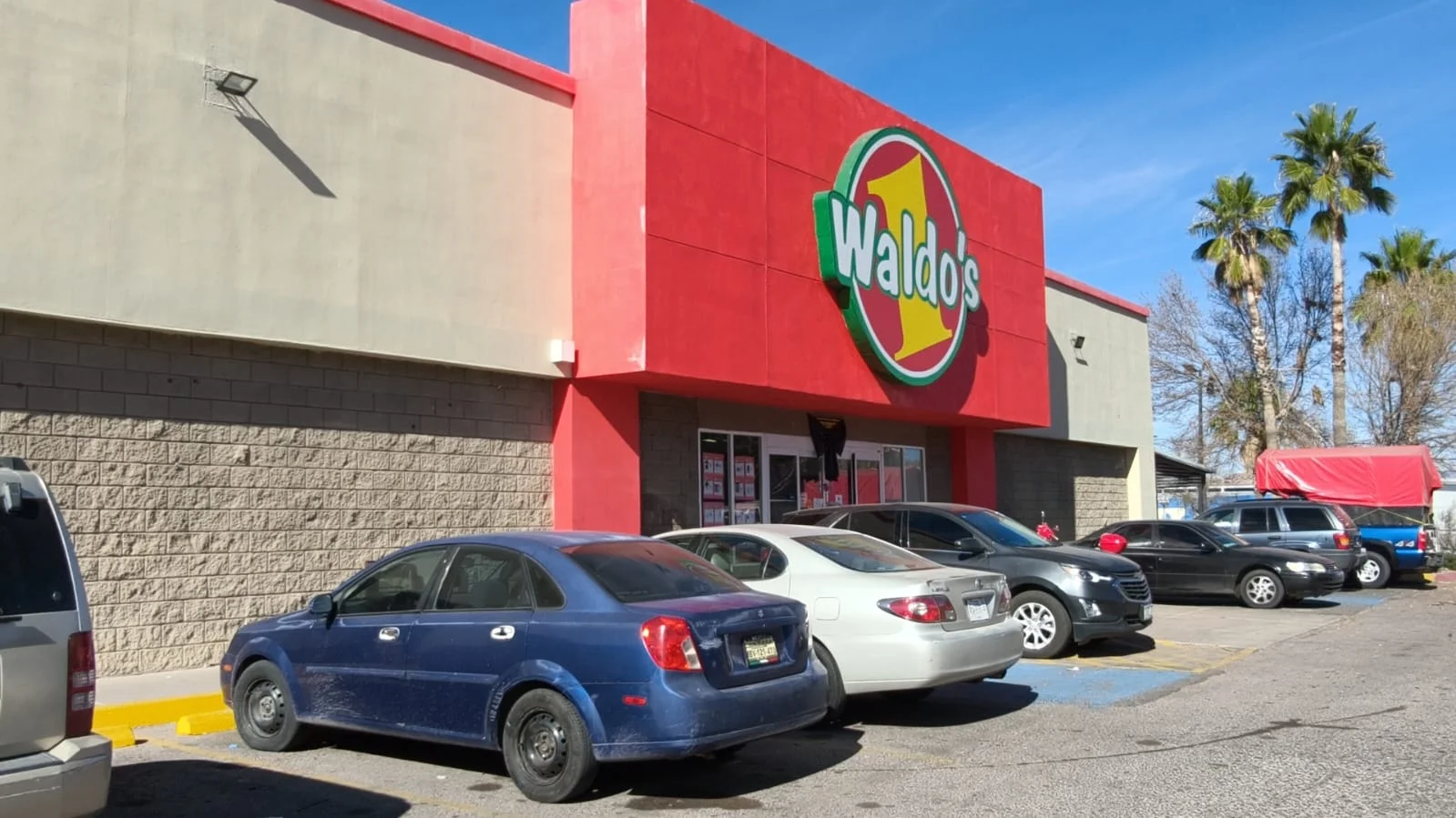 Solo dos sucursales Waldo’s reanudan actividades en Nogales tras inspecciones de seguridad