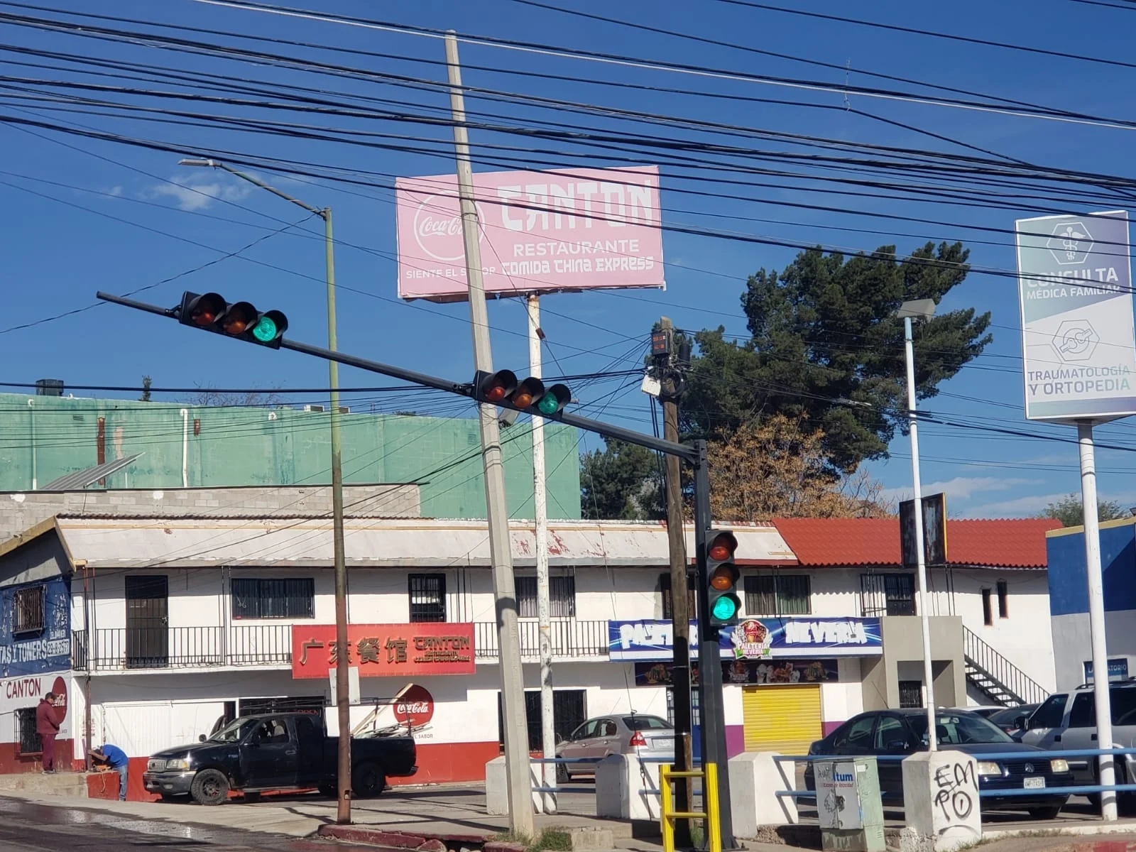 Ayuntamiento restablece semáforo en uno de los cruces más transitados de Nogales