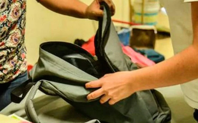 Diseñan estrategia para atender violencia escolar; padres podrían solicitar revisión de mochilas