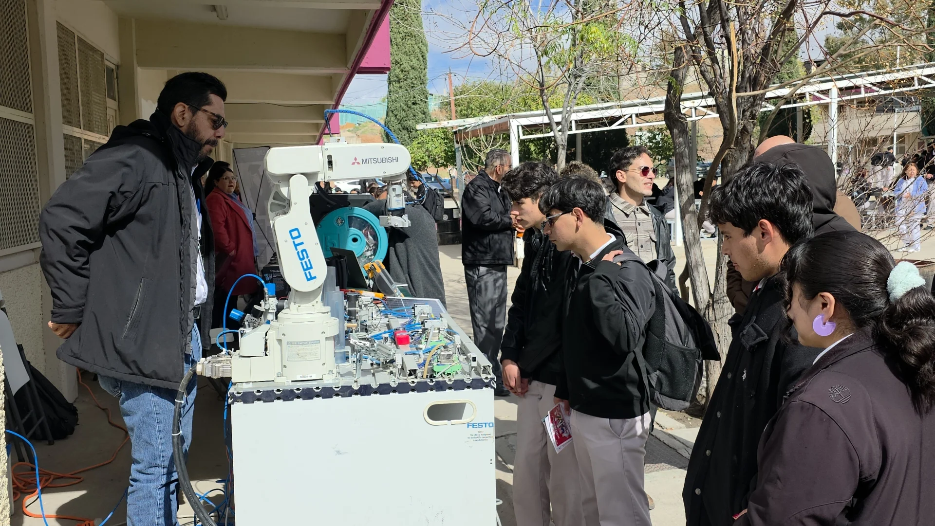 Más de 350 alumnos de Cecytes Nogales 1 exploran opciones universitarias