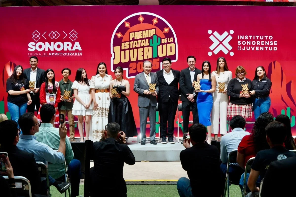 Reconocen a 48 jóvenes y elevan bolsa del Premio Estatal de la Juventud