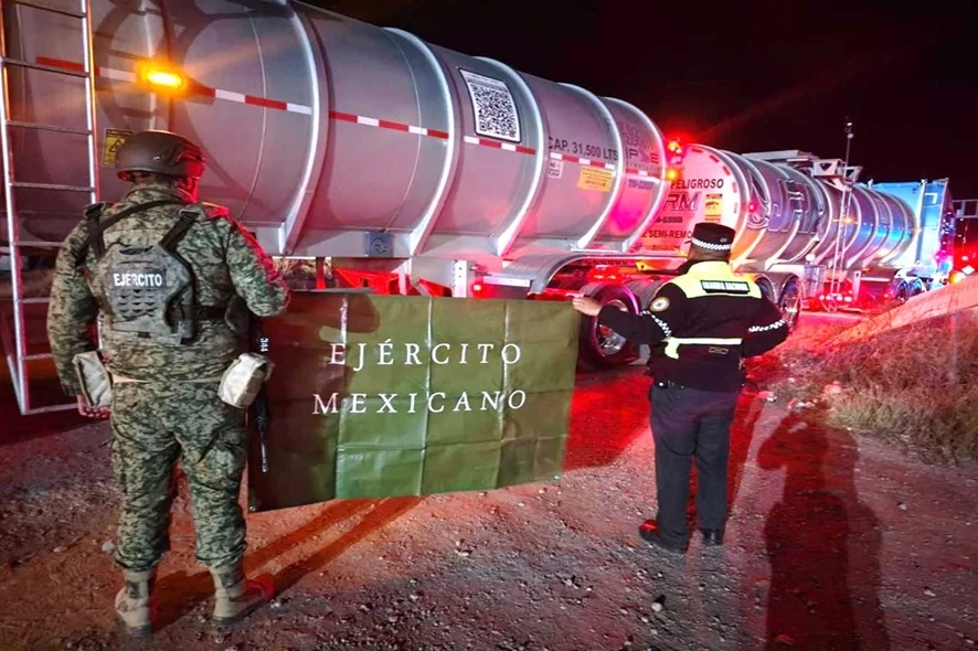 Ejército y Guardia Nacional decomisan cargamento de hidrocarburo en Sonora