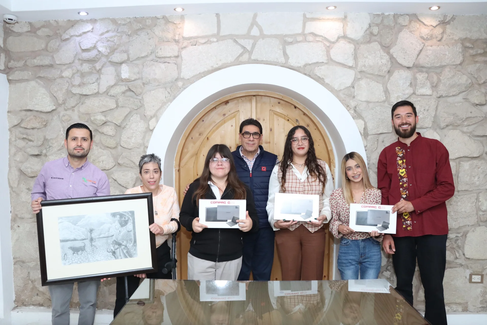 Alcalde destaca talento y creatividad de juventudes nogalenses