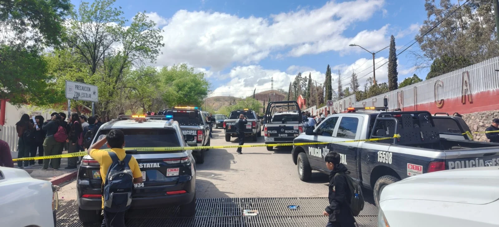 Padre confronta a presunto acosador de su hija y termina detenido por la policía