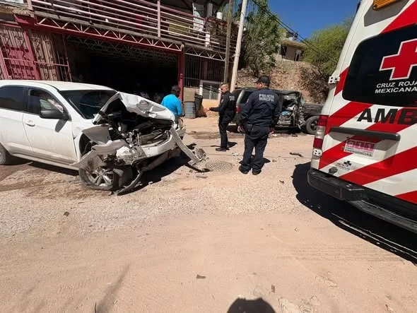Se queda sin frenos y provoca choque con heridos en Nogales