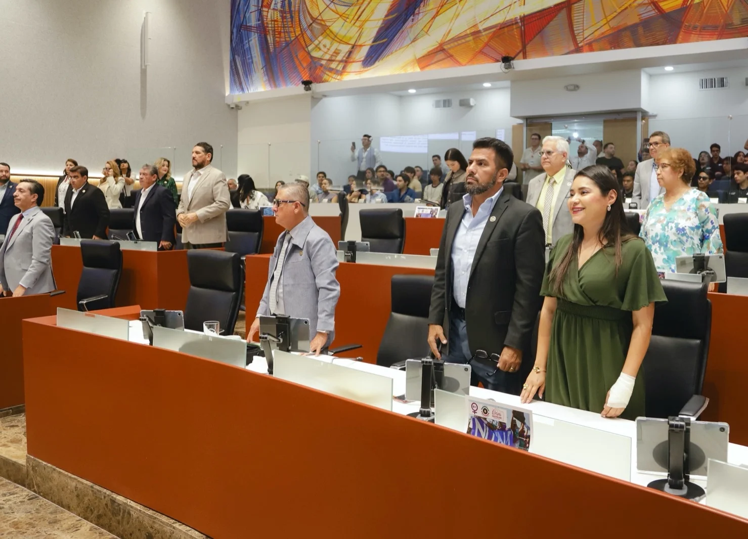 Van por pensiones más bajas y nuevos derechos ciudadanos en Sonora