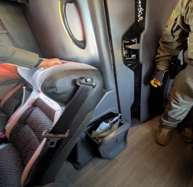 Decomisan cargamento de fentanilo en unidad de pasajeros de Tufesa