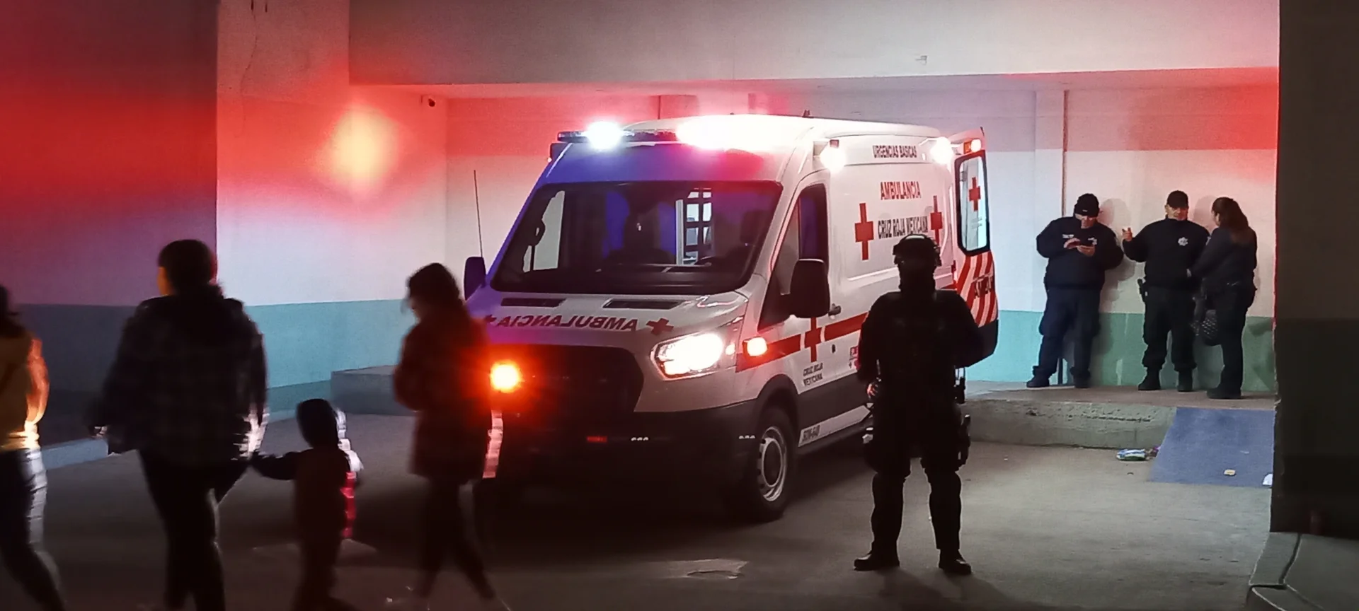 Ataque con cuchillo por rencillas vecinales deja heridos a dos hermanos en Nogales