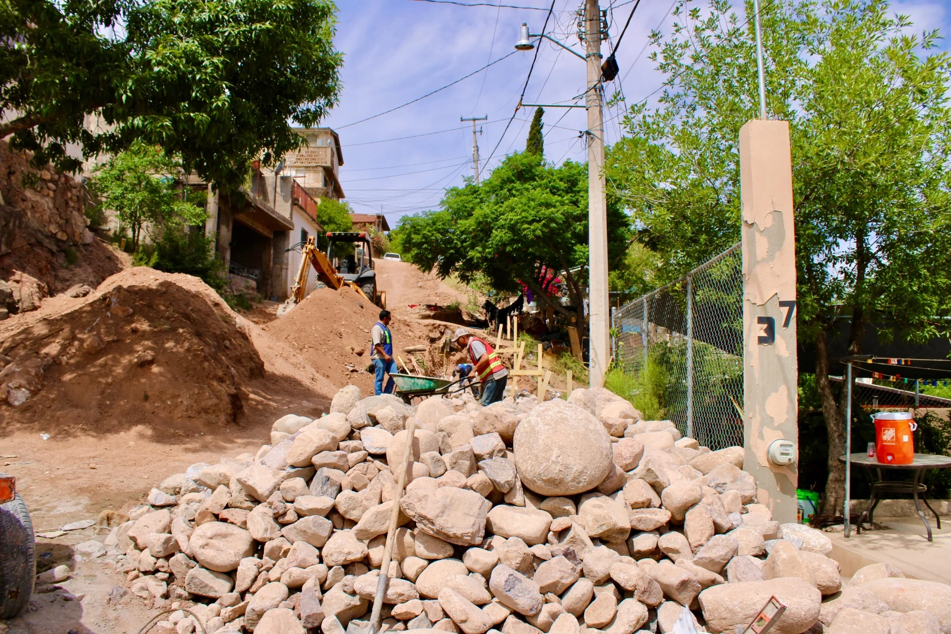Arranca obra de pavimentación en calle Silvestre Rodríguez