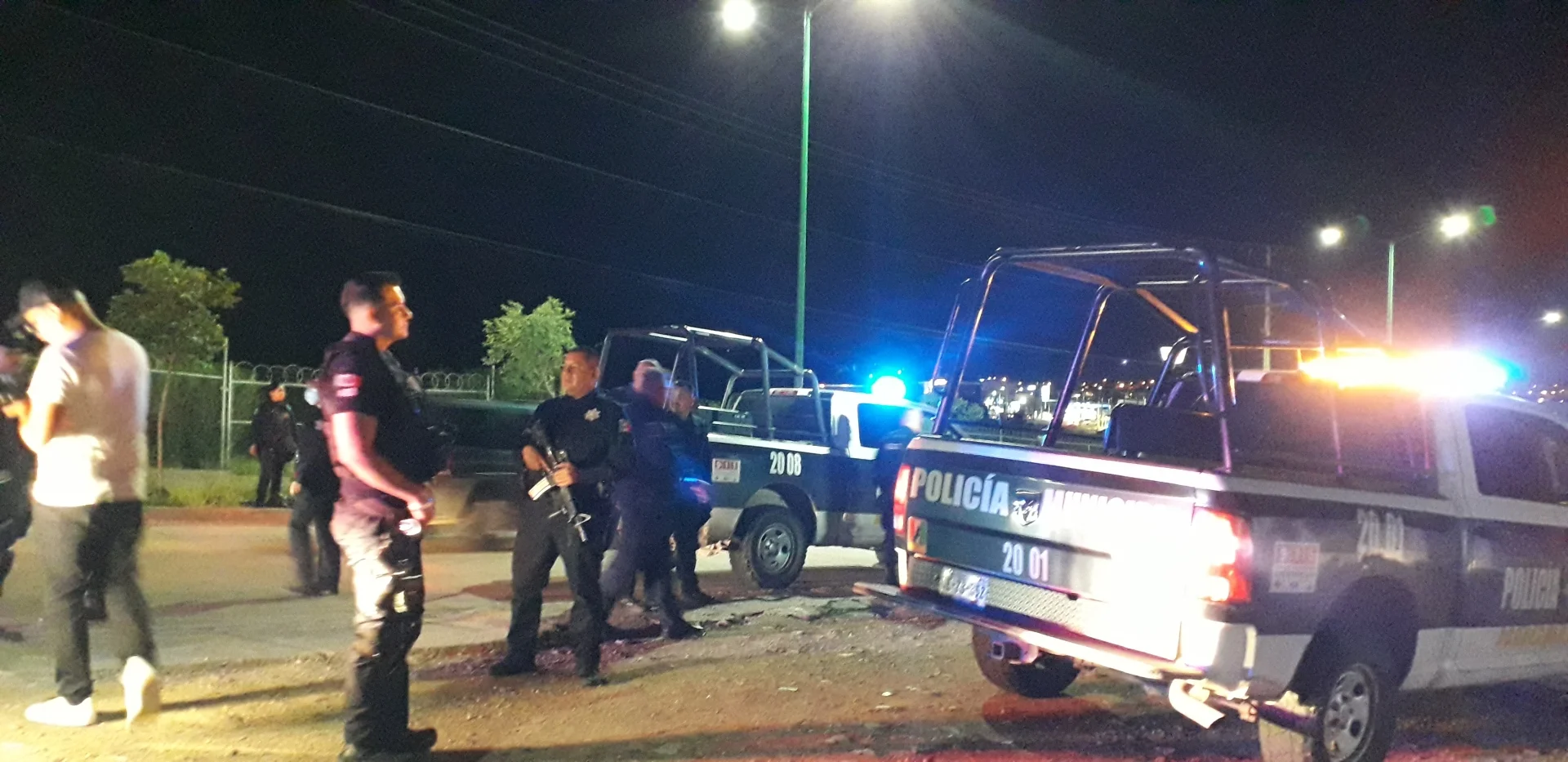 Conductor intentó huir tras accidente; fue trasladado al IMSS por complicaciones médicas