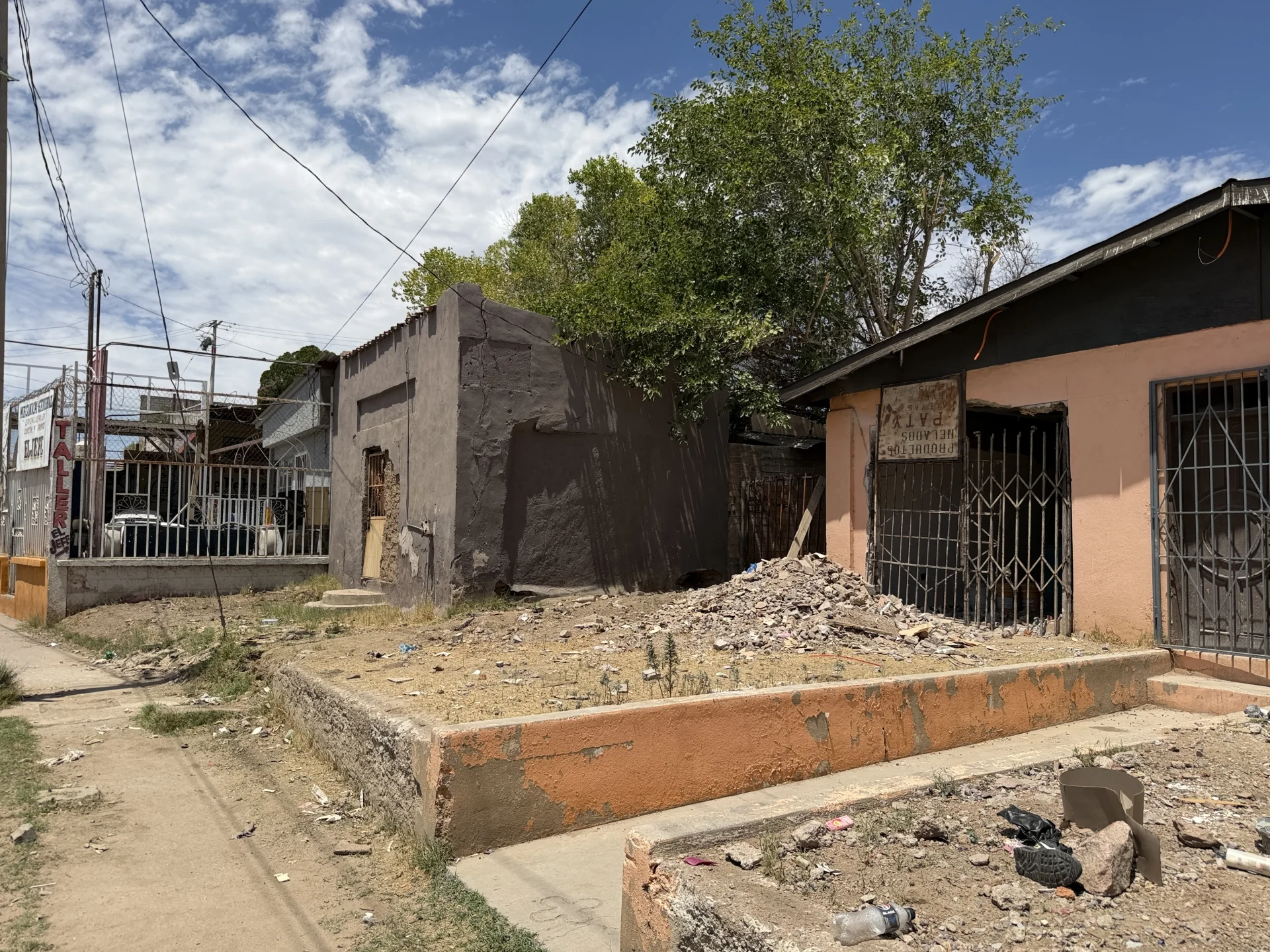 Exhortan a denunciar basureros clandestinos ante aumento de incendios en casas abandonadas