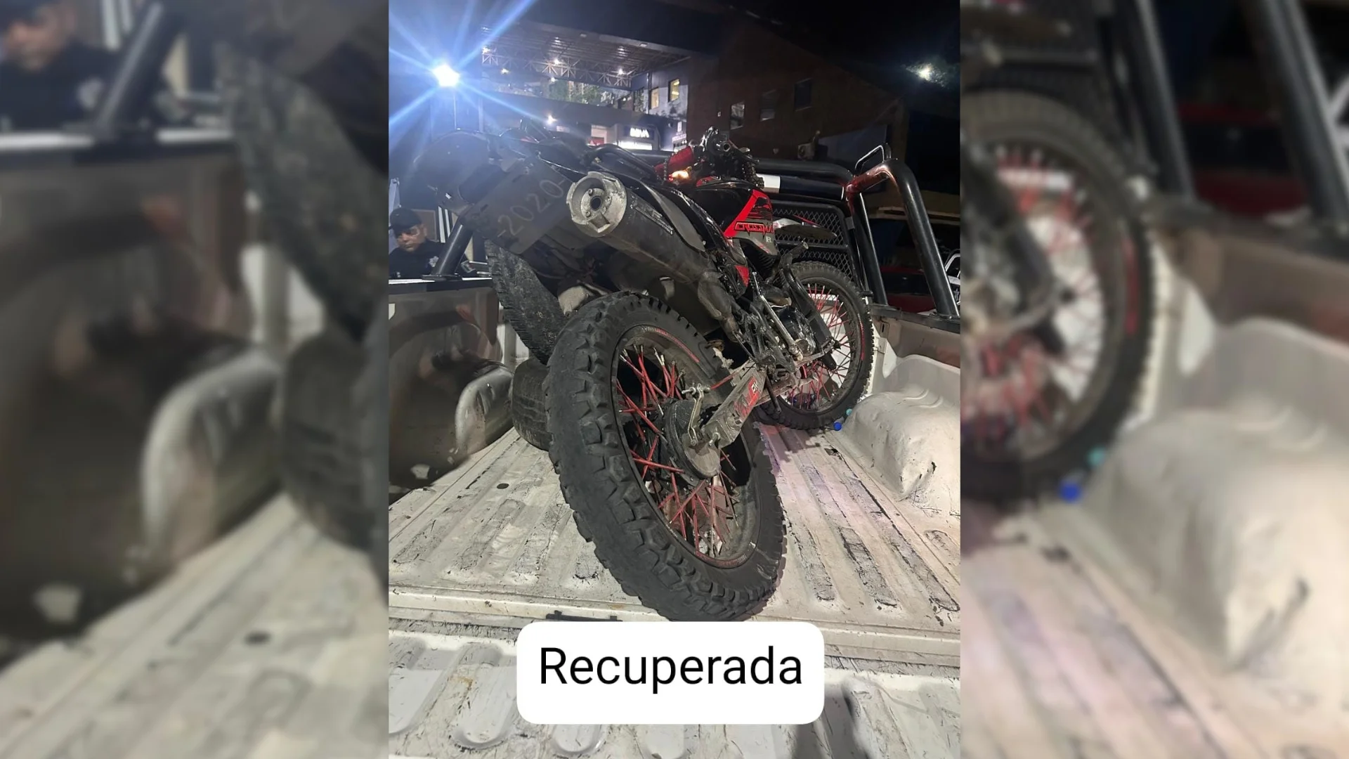 Aseguran motocicleta robada que estaba abandonada en la colonia 5 de Mayo