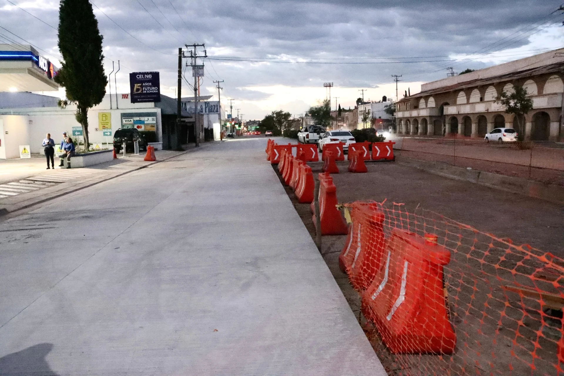 Juan Gim supervisa reapertura de carril en Plutarco Elías Calles