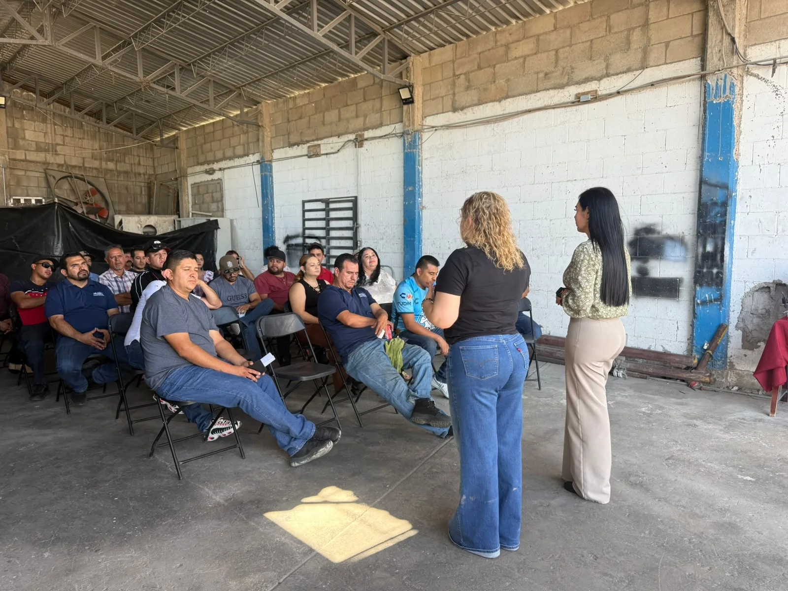 Angélica Burgos fortalece programas sociales de Mujeres al 100 en Nogales